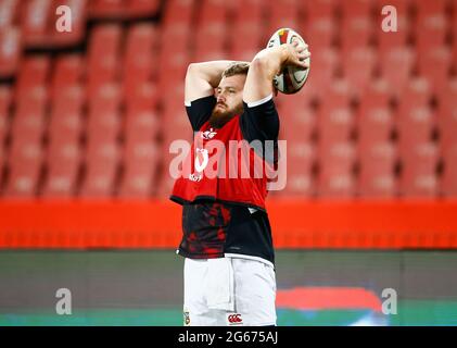 Luke Cowan-Dickie dei Lions britannici e irlandesi prima della partita della Vodafone Lions 1888 Cup all'Emirates Airline Park di Johannesburg, Sudafrica. Data immagine: Sabato 3 luglio 2021. Foto Stock