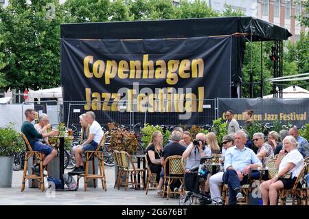 Copenaghen, Danimarca. 03 luglio 2021, Copenhagen Jazz Festival 2021 su hojbro plads in danese Cpopenahgen Denamrk. (Foto..Francis Joseph Dean/Dea Foto Stock