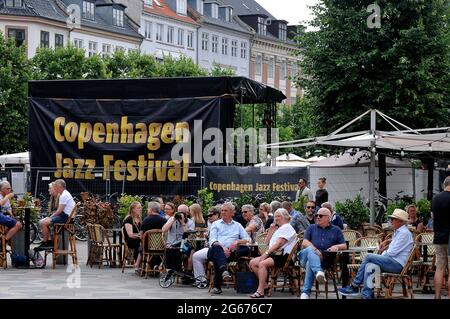 Copenaghen, Danimarca. 03 luglio 2021, Copenhagen Jazz Festival 2021 su hojbro plads in danese Cpopenahgen Denamrk. (Foto..Francis Joseph Dean/Dea Foto Stock