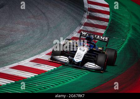 Spielberg, Austria. 03 luglio 2021. Il pilota britannico George Russell della Williams Racing compete durante la sessione di qualificazione del Gran Premio di F1 austriaco al Red Bull Ring di Spielberg. Credit: SOPA Images Limited/Alamy Live News Foto Stock