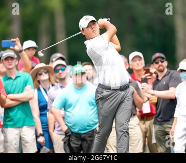 Detroit, Michigan, Stati Uniti. 3 luglio 2021. Si Woo Kim di Seoul, Corea del Sud colpisce dal rough sul 13 ° buco al Rocket Mortgage Classic. Credit: David Donoher/ZUMA Wire/Alamy Live News Foto Stock