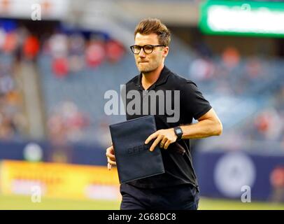 Chicago, USA, 03 luglio 2021. Major League Soccer (MLS) Chicago Fire FC allenatore Raphaël Wicky corre fuori dal campo a metà contro Atlanta United FC al Soldier Field di Chicago, Illinois, Stati Uniti. Chicago ha vinto 3-0. Credit: Tony Gadomski / All Sport Imaging / Alamy Live News Foto Stock