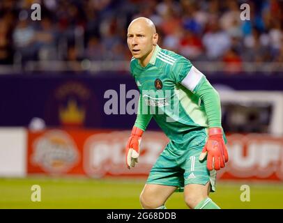 Chicago, USA, 03 luglio 2021. Major League Soccer (MLS) Atlanta United FC portiere Bradley Guzan (1) attende un calcio d'angolo contro il Chicago Fire FC al Soldier Field di Chicago, Illinois, USA. Chicago ha vinto 3-0. Credit: Tony Gadomski / All Sport Imaging / Alamy Live News Foto Stock