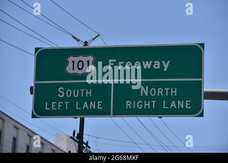 Cartello della superstrada che indica l'ingresso della Hollywood Freeway, US Route 101 Foto Stock