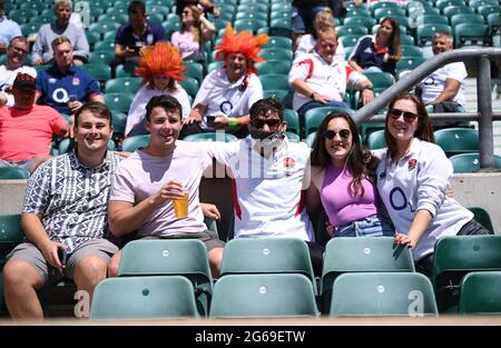 Twickenham, Londra, Regno Unito. 4 luglio 2021. International Rugby, Autumn Internationals, England contro Stati Uniti d'America; Fans Before kick Off Credit: Action Plus Sports/Alamy Live News Foto Stock