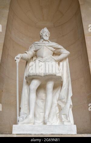 Statua di Enrico IV alla Reggia di Versailles in Francia Foto Stock