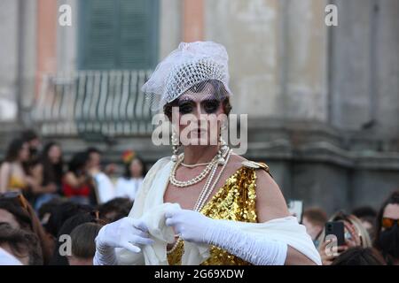 Napoli, Italia. 03 luglio 2021. NAPOLI PRIDE 2021, in Piazza Dante.in foto a GV (Foto di Salvatore Esposito/Pacific Press) Credit: Pacific Press Media Production Corp./Alamy Live News Foto Stock