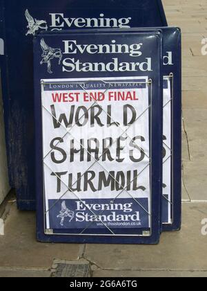 World shares tumulturile, su tabellone standard serale, City of London Foto Stock