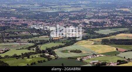 Vista aerea del più ampio skyline della città di Ripon dal sud-est Foto Stock