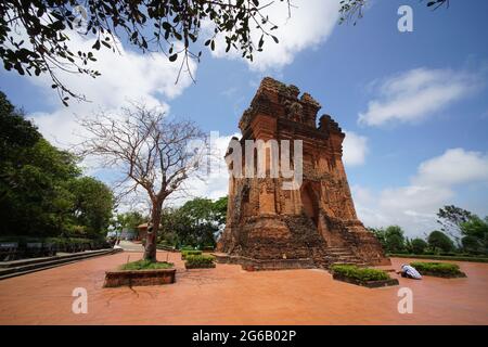 Bella torre antica nel Vietnam centrale Foto Stock