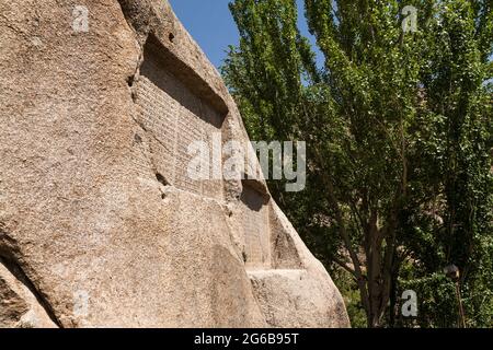 Ganj Nameh (Ganiname), iscrizioni cuneiformi achemenide, sobborgo di Hamedan (Hamadan), Provincia di Hamadan, Iran, Persia, Asia occidentale, Asia Foto Stock