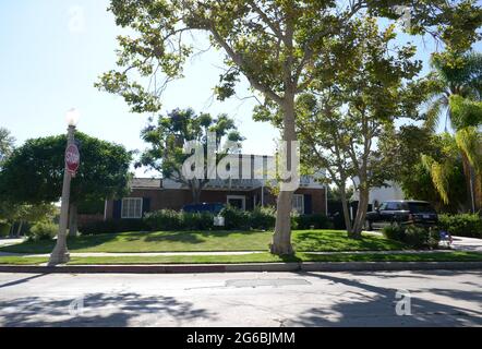 Los Angeles, California, USA 4 luglio 2021 UNA visione generale dell'atmosfera di Singer Nelson Eddy, cantante/attrice Jeanette MacDonald e l'ex casa/casa di attore gene Raymond al 401 giugno Street il 4 luglio 2021 a Los Angeles, California, USA. Foto di Barry King/Alamy Stock foto Foto Stock