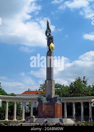 Il monumento alle truppe sovietiche a Vienna, Austria Foto Stock