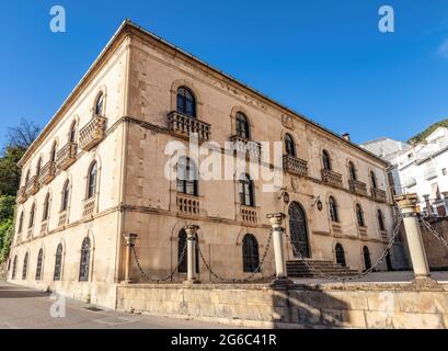 Palazzo delle catene 'Las Cadenas' questo edificio è stato costruito all'inizio del 19 ° secolo sull'ex palazzo del marchese di Camarasa. Lo è Foto Stock