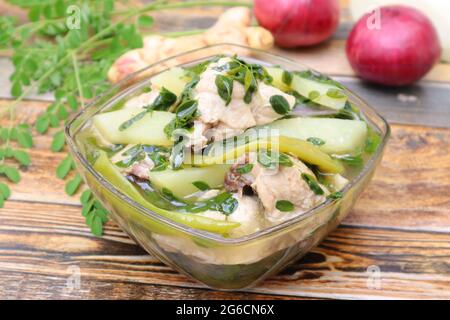 La papaia zuppa di pesce Foto Stock