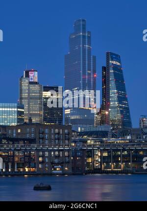 Vista da Bankside. 22 Bishopsgate, LONDRA, Regno Unito. Architetto: Architettura PLP, 2020. Foto Stock