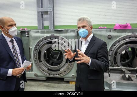 Uebach-Palenberg, Renania Settentrionale-Vestfalia, Germania - il Ministro dell'economia dell'NRW Andreas Pinkwart visita la fabbrica di macchine del Gruppo NEA Foto Stock