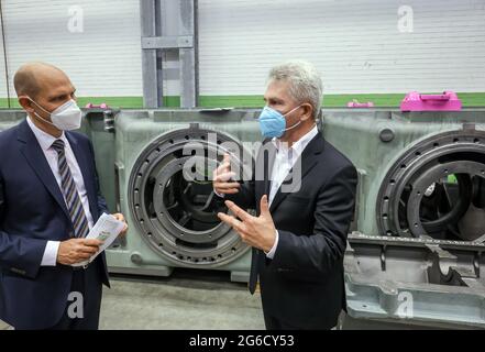 Uebach-Palenberg, Renania Settentrionale-Vestfalia, Germania - il Ministro dell'economia dell'NRW Andreas Pinkwart visita la fabbrica di macchine del Gruppo NEA Foto Stock