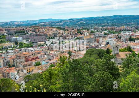 Veduta dall'alto della città di Campobasso, capoluogo di provincia del Molise. Campobasso, Molise, Italia, Europa Foto Stock