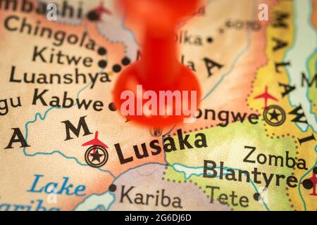 Location Lusaka in Zambia, mappa con spilla closeup, viaggio e viaggio concept con marker, Africa Foto Stock