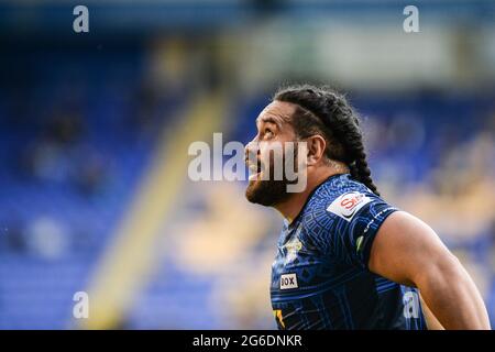 Warrington, Inghilterra - 5 luglio 2021 - Konrad Hurrell (4) dei Leeds Rhinos durante il warm up della Rugby League Betfred Super League Warrington Wolves vs Leeds Rhinos allo stadio Halliwell Jones, Warrington, Regno Unito Dean Williams/Alamy Live Foto Stock