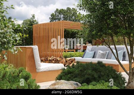 Viking 'Friluftsliva' (vita all'aperto) Show Garden, Medal Argento-dorato, RHS Hampton Court Palace Garden Festival 2021, 5 luglio 2021, Londra, Inghilterra, Regno Unito Foto Stock