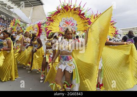 Parigi, Francia. 4 luglio 2021. La ventesima edizione del Carnevale tropicale di Parigi organizzato dalla Città di Parigi e dalla Federazione del Carnevale tropicale Foto Stock