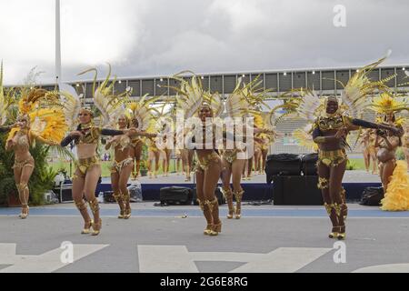 Parigi, Francia. 4 luglio 2021. La ventesima edizione del Carnevale tropicale di Parigi organizzato dalla Città di Parigi e dalla Federazione del Carnevale tropicale Foto Stock