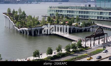 Little Island Pier Park, Hudson River Park, New York City Foto Stock