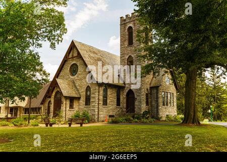 Hershey, PA, USA – 27 giugno 2021: L'attuale edificio della Chiesa di Derry a Hershey, PA. Foto Stock