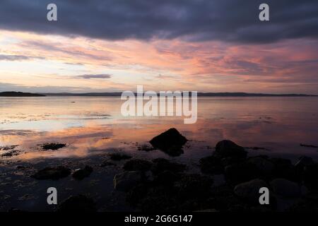 Tramonto sull'estuario del Firth of Forth, Edimburgo, Scozia, Regno Unito. Foto Stock