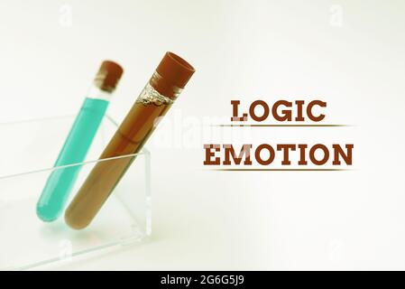 Segno di testo che mostra Logic Emotion. Panoramica aziendale sensazioni spiacevoli si sono rivolte al rispetto di sé ragionevole mente presentando Medical Samples Laboratory Foto Stock