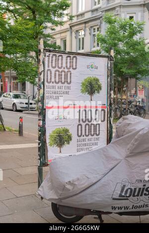 Poster pubblicitario di un motore di ricerca ecologico nella città, Germania, Amburgo Foto Stock