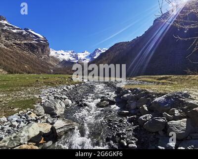 I piani di Verra inferiore un'area pianistica a metà strada dalla vetta del Monte Rosa nel nord Italia in Val d'Ayas, Aosta Foto Stock