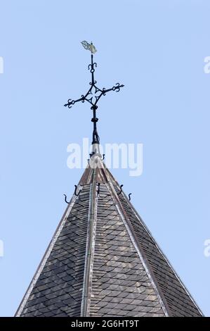 Primo piano della cima della torre della cappella di San Nicola al parco Valkhof, Nijmegen, Paesi Bassi Foto Stock