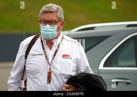 Spielberg, Austria. 4 luglio 2021. Ross Brawn, Managing Director (Sporting) del Gruppo di Formula uno guarda davanti al Gran Premio d’Austria di Formula 1 2021 Foto Stock