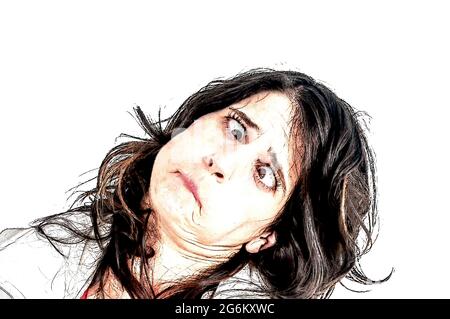 Immagine potenziata digitalmente di un modello femminile che tira le facce con un aspetto incrociato indotto Foto Stock