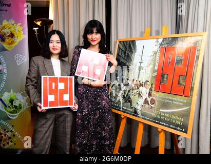 Mayfair Hotel, Londra, Regno Unito. 6 luglio 2021, UK Film Premiere: La celebrazione patriottica cinese '1921' il Partito comunista cinese, il compleanno 'il film cinese '1921' rivisita la storia della fondazione CPC' ha 13 milioni di dollari di apertura giorno, superando le uscite di Hollywood come "Cruella", "A quiet place Part II" e "Peter Rabbit 2". Di Trinity Film al Mayfair Hotel, il 6 luglio 2021, Londra, Regno Unito. Nel 1921, Trinity Cine Asia ha firmato con Global Blockchain Stock Exchange per salvaguardare il futuro digitale del Cinema. Foto Stock