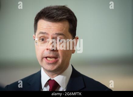 File photo datato 24/2/2020 del deputato di Tory James Brokenshire che si è dimesso come ministro della sicurezza, dicendo a Boris Johnson che il suo recupero dal trattamento del cancro ai polmoni è 'che prende più tempo del previsto'. Data di emissione: Mercoledì 7 luglio 2021. Foto Stock