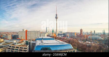 Vista aerea su Alexanderplatz di Berlino, Germania Foto Stock