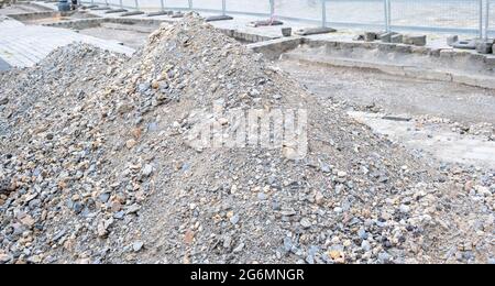 costruzione in pietra di una nuova strada in città Foto Stock