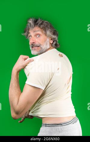 L'uomo caucasico maturo si è bloccato in gravi problemi Foto Stock