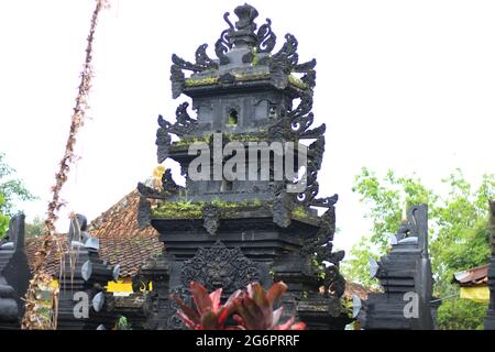 L'architettura artistica del tempio Kalingga Satya Darma nella città di Pekalongan per adorare gli Indù. Foto Stock