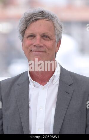 Cannes, Francia. 8 luglio 2021. 74th Cannes Film Festival 2021, Photocall film : 'The Velvet Underground' - pictured: Todd Haynes Credit: Independent Photo Agency/Alamy Live News Foto Stock