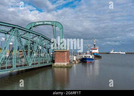 Ponte Nassau nel porto di Nassau, Wilhelmshaven, bassa Sassonia, Germania, Europa Foto Stock