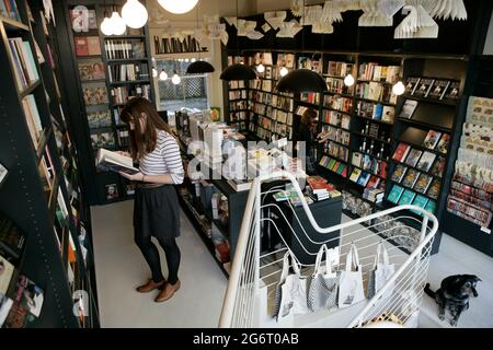 Lutyens e Rubenstein Bookshop nella Notting Hill di Londra. Foto Stock