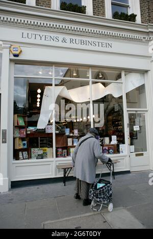 Lutyens e Rubenstein Bookshop nella Notting Hill di Londra. Foto Stock