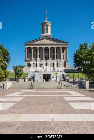 A pochi passi dall'edificio del campidoglio del Tennessee a Nashville Foto Stock