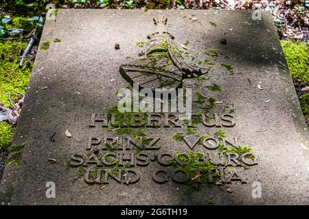 Cimitero della Casa di Sassonia-Coburg e Gotha vicino Coburg, Germania.Tomba del Principe Hubertus di Sassonia Coburg e Gotha Foto Stock