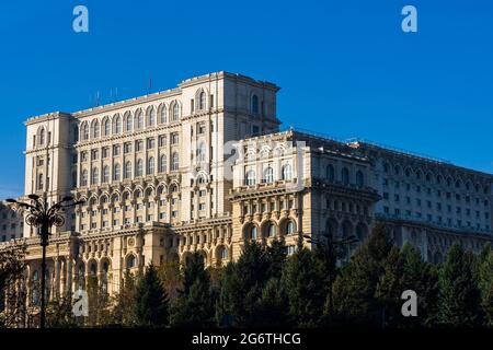 Palazzo del Parlamento di notte, Bucarest, Romania Foto Stock